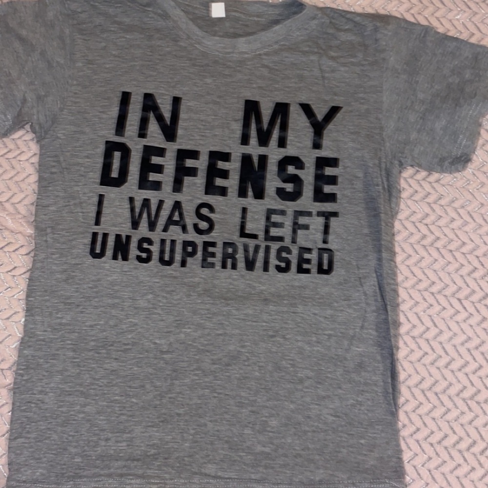 Gray tee